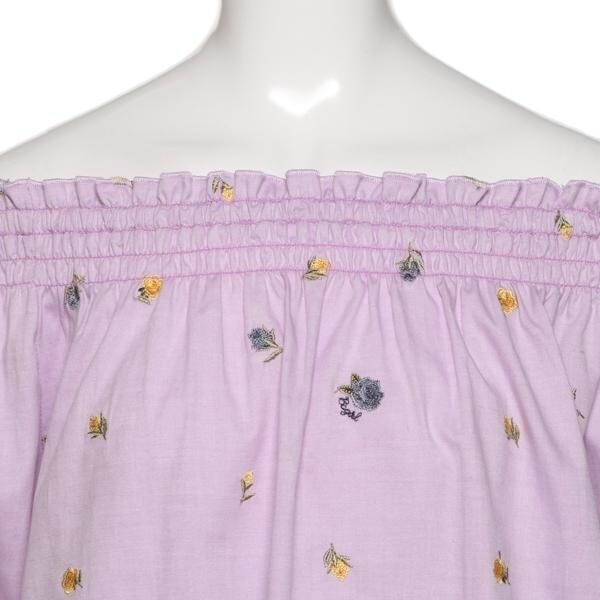 花総柄刺しゅうオフショルTシャツ