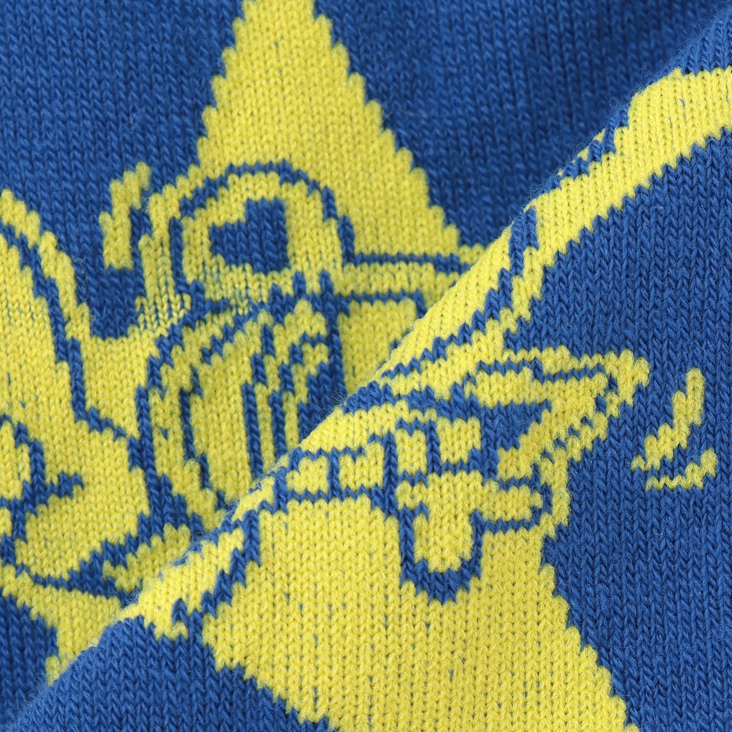 2853403