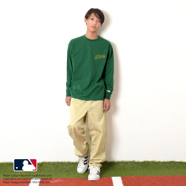 【MLB】ロゴプリント長袖Tシャツ