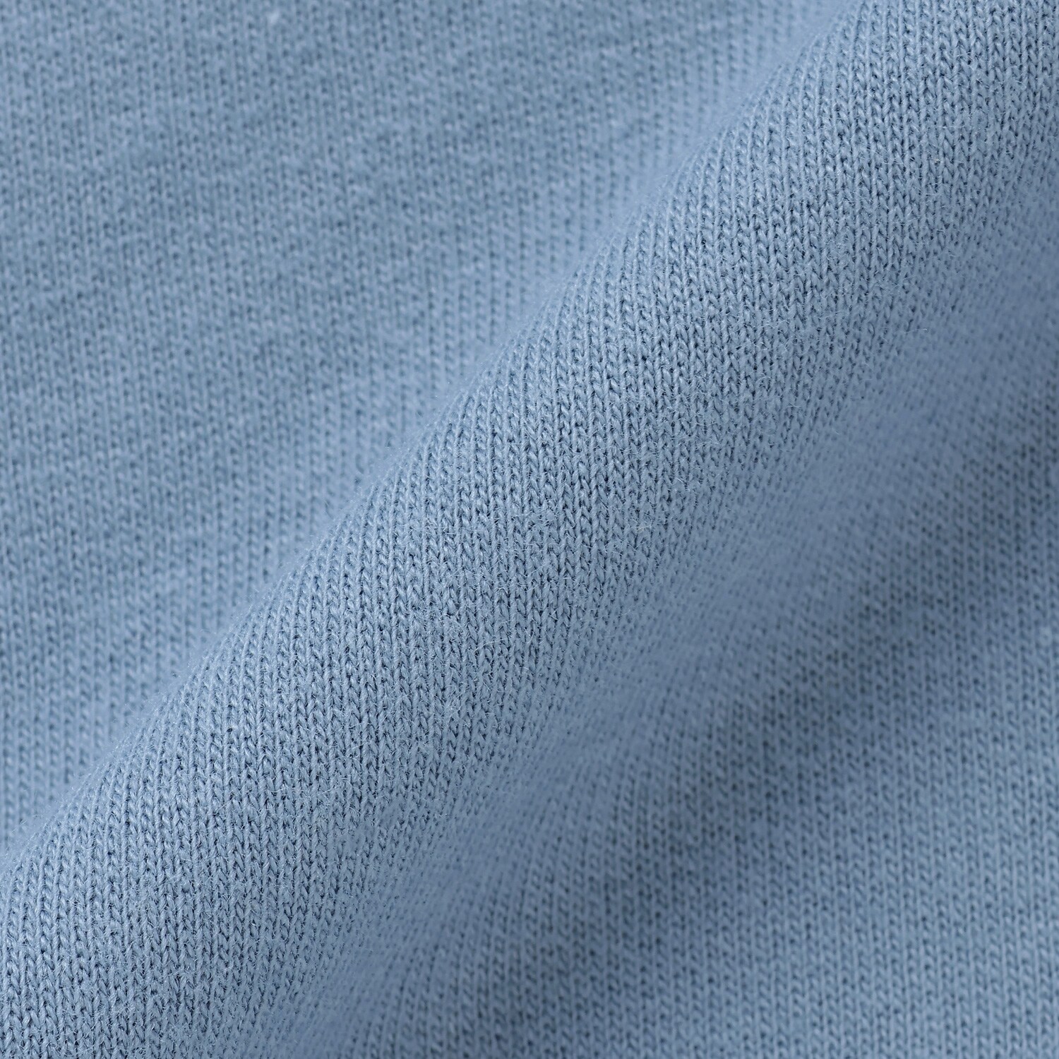 8853208