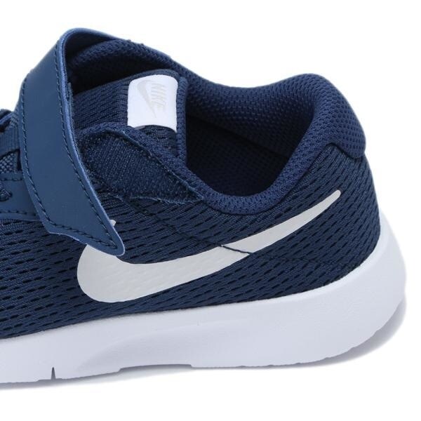 NIKE タンジュンPSVスニーカー