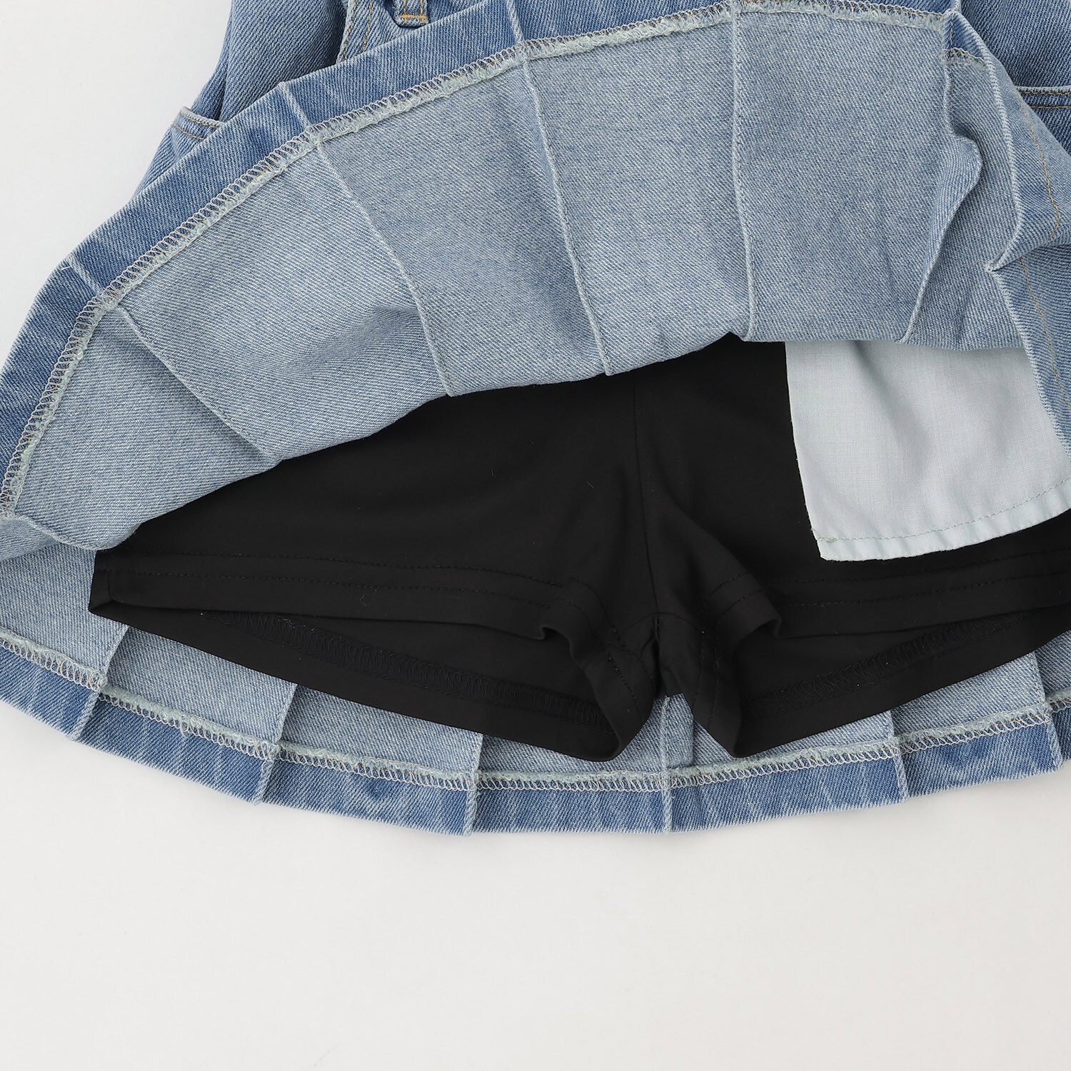 3063106
