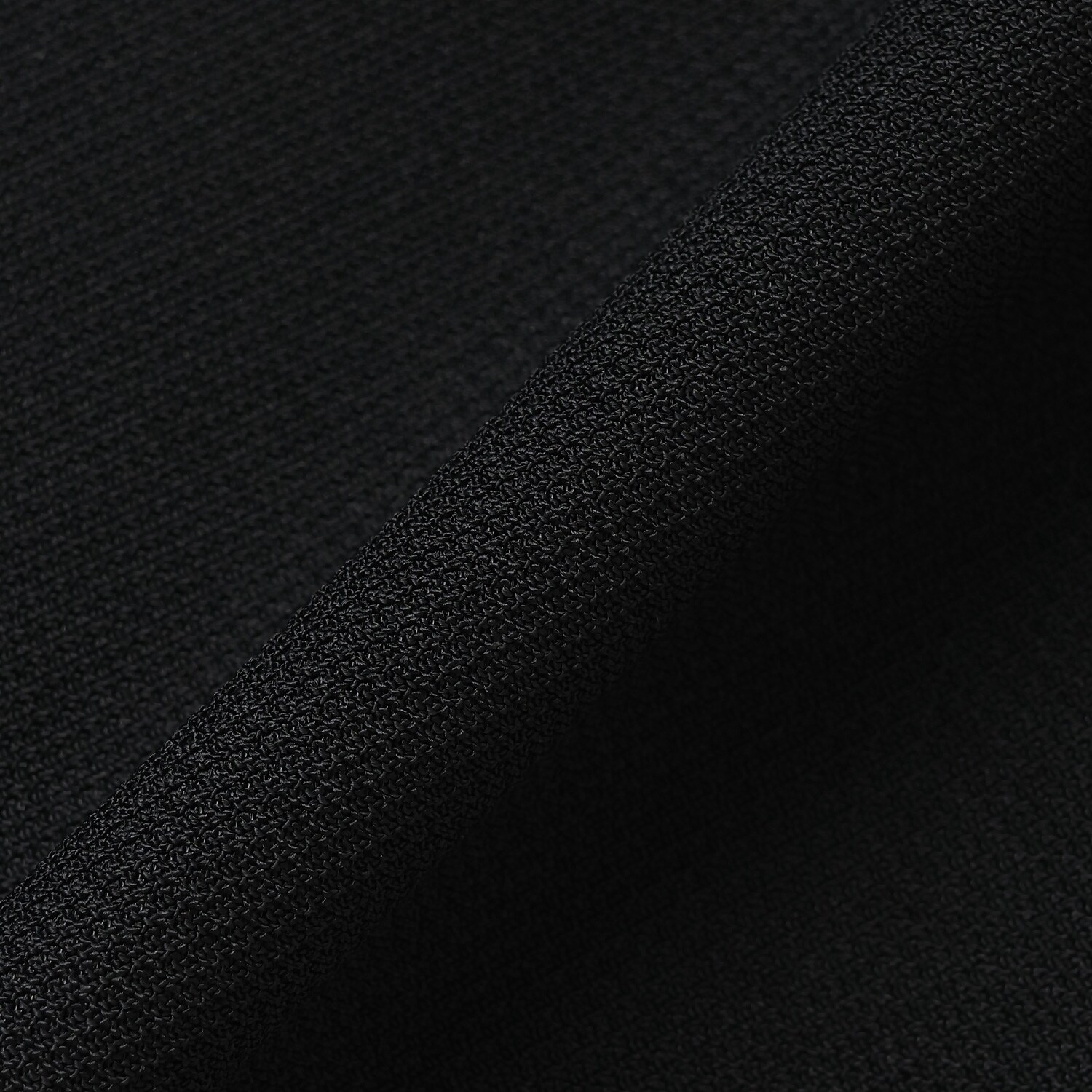 8753124