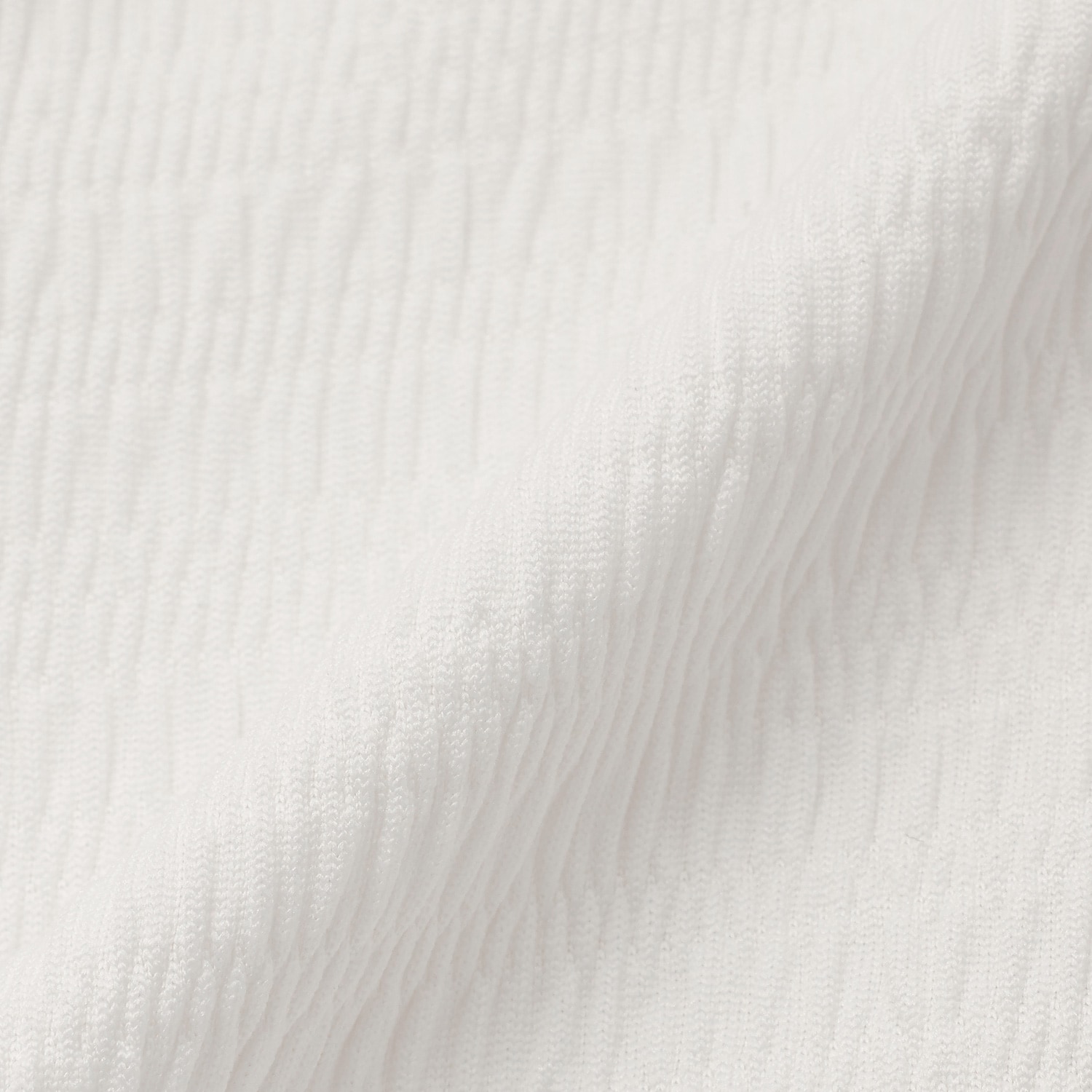 8762661