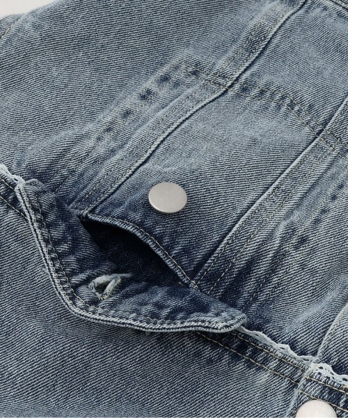 3261300