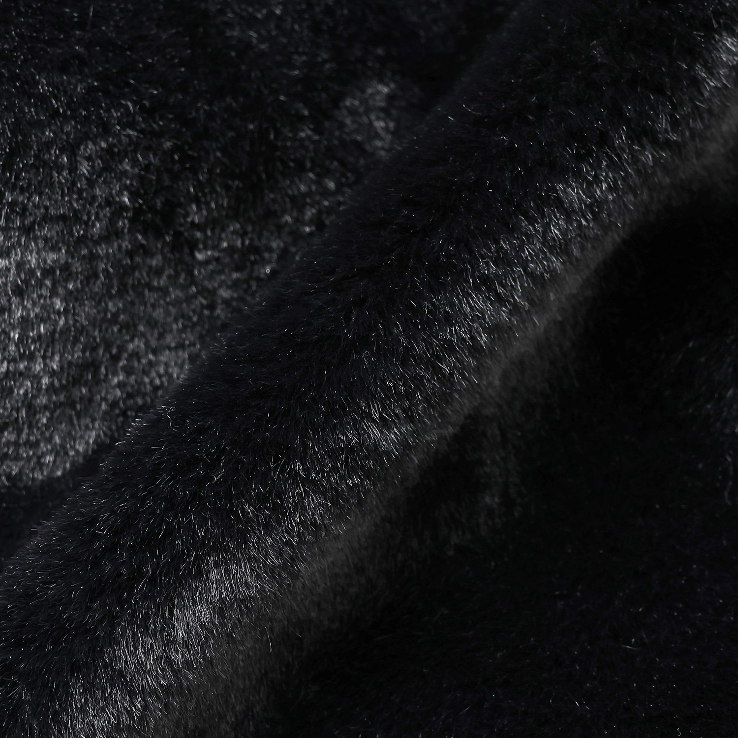 7353301