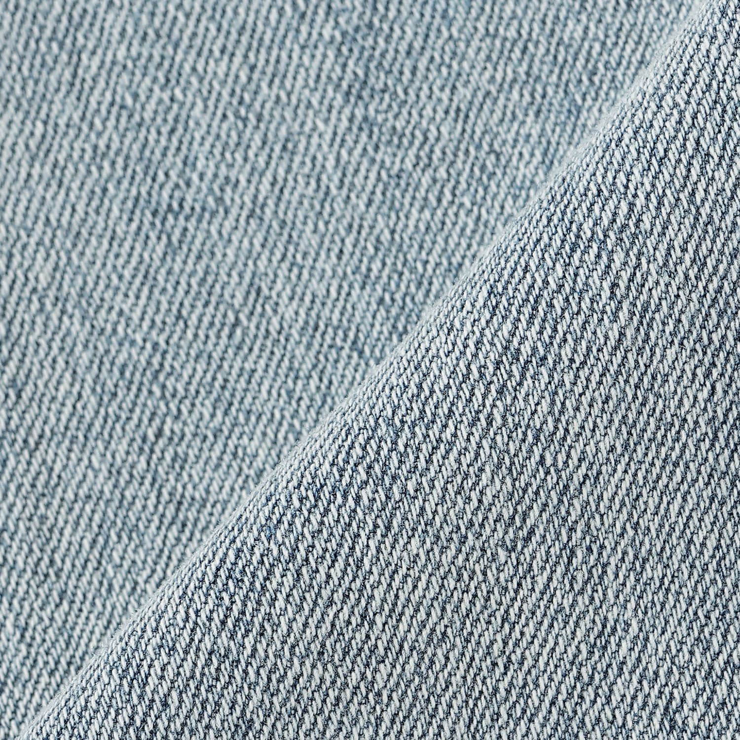 7753313