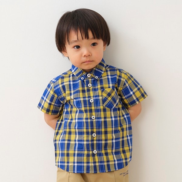 ボタンダウンチェックシャツ