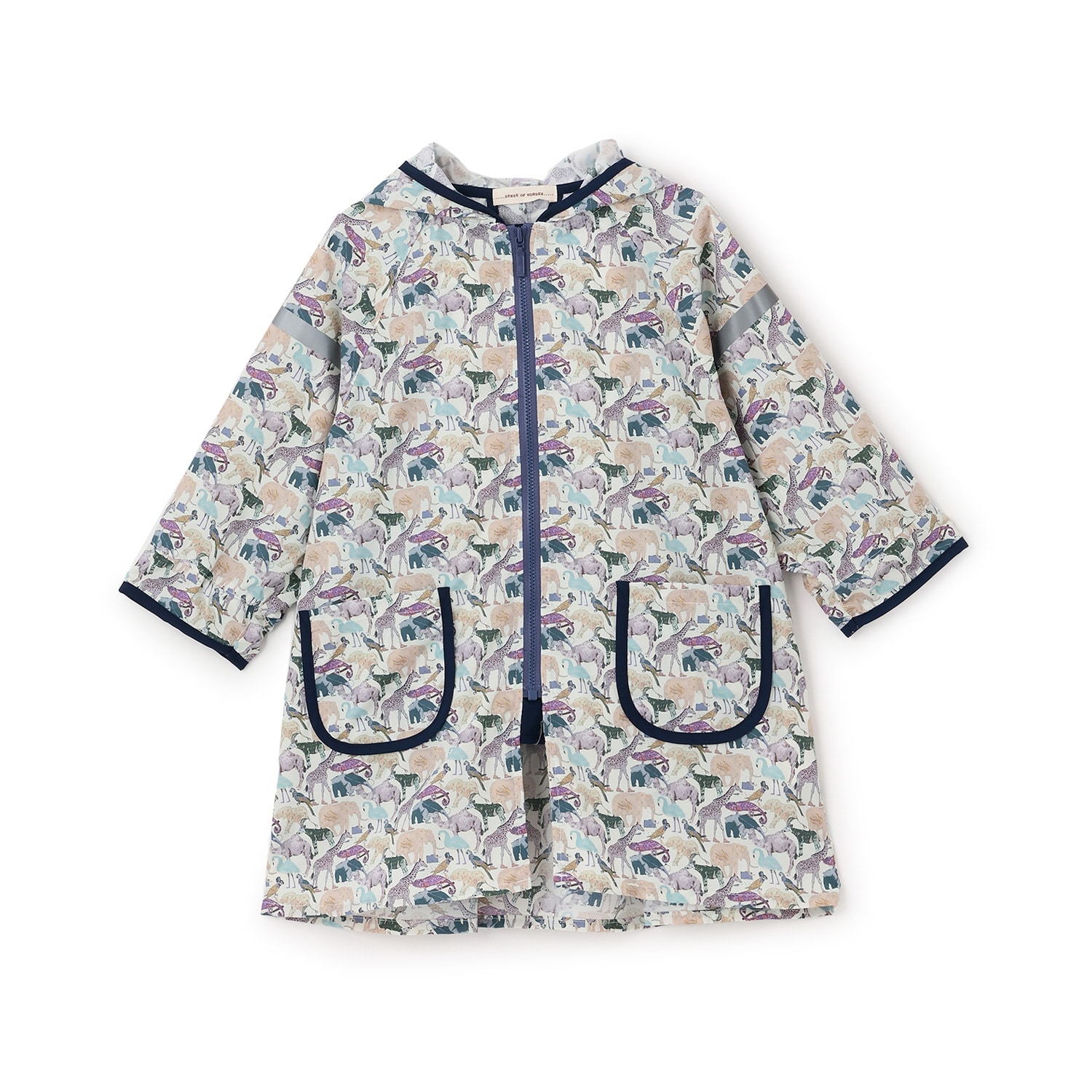 Queue for the Zooレインコート