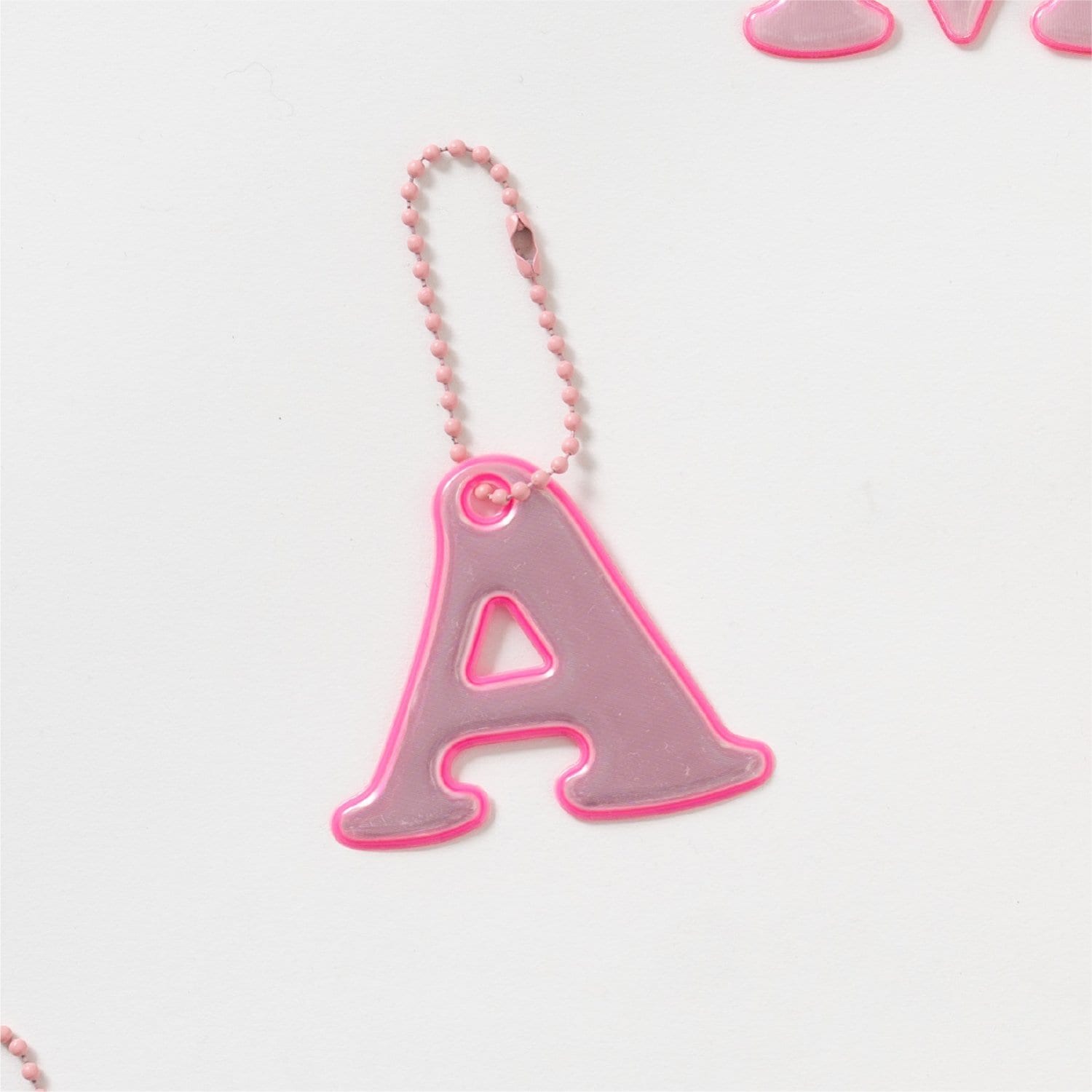 あんしんアルファベットリフレクターチャーム(ピンク)