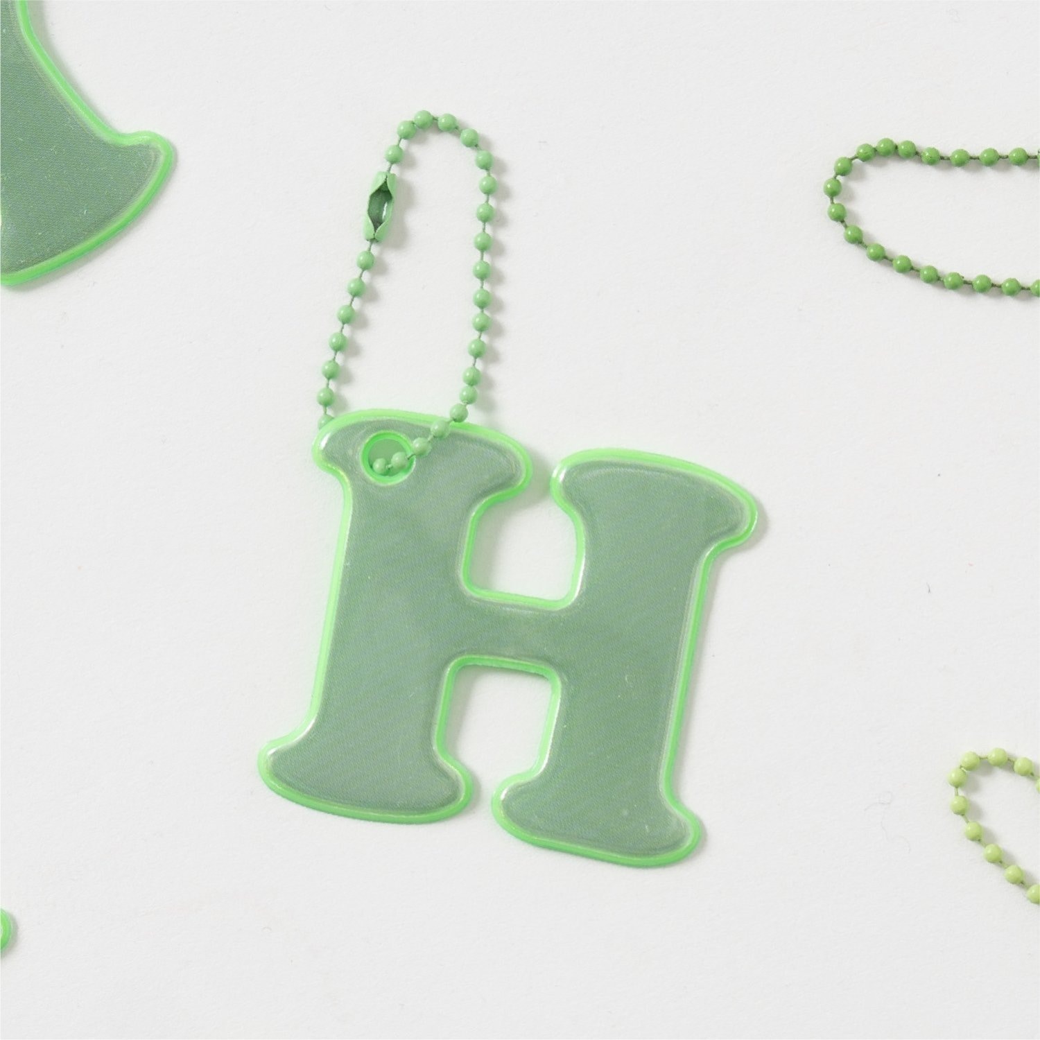 あんしんアルファベットリフレクターチャーム(緑)