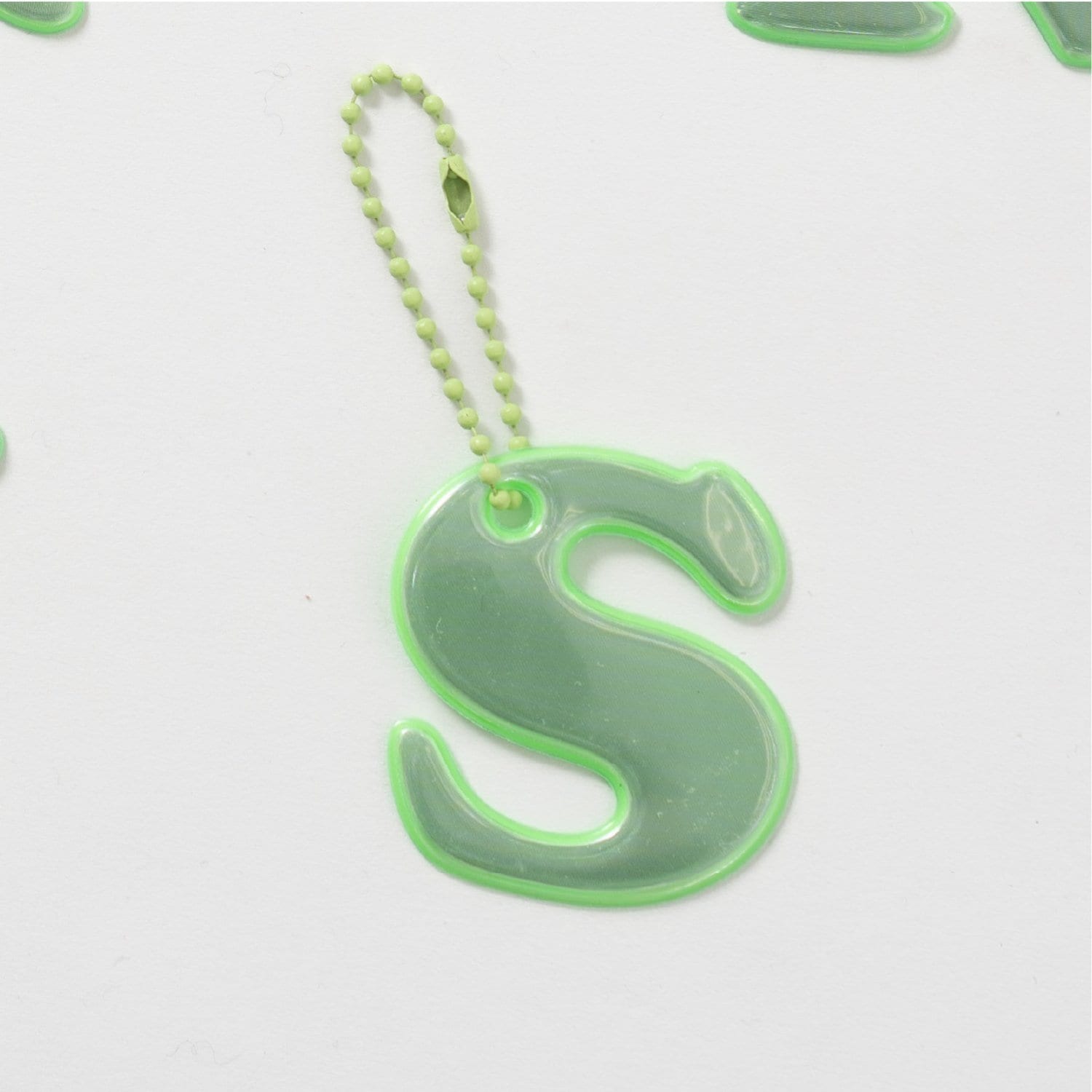 あんしんアルファベットリフレクターチャーム(緑)