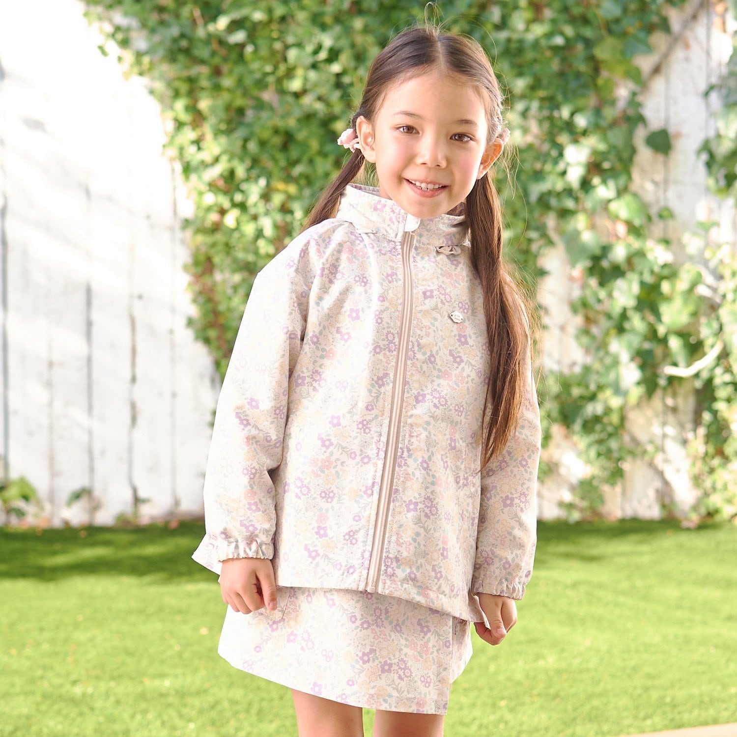 【スクール対応】【撥水・防汚・耐久・UV】収納袋付きバックフリルAラインマウンテンパーカー