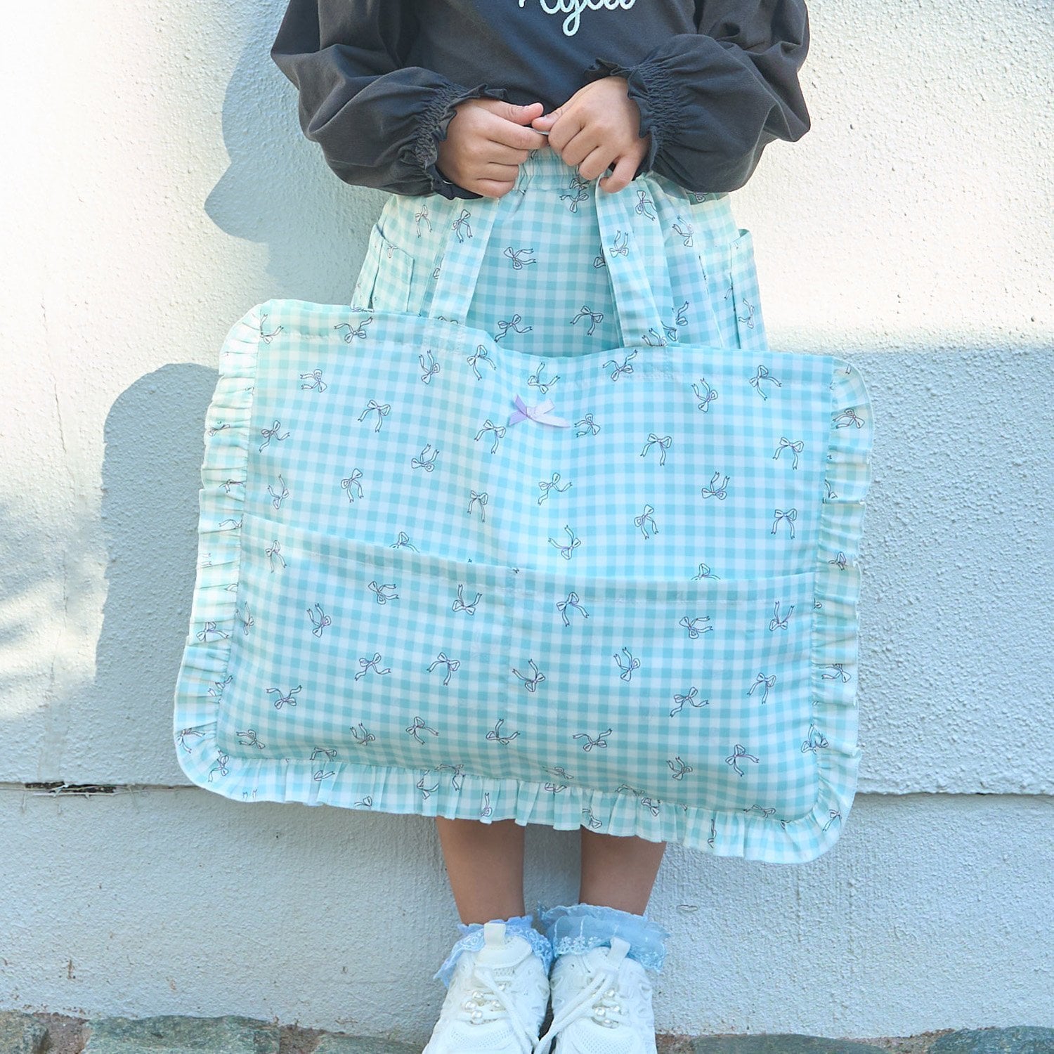 【予約/1月中旬～1月下旬入荷予定】【スクール対応】【撥水・防汚・耐久・UV】リボン付きフリルレッスンバック