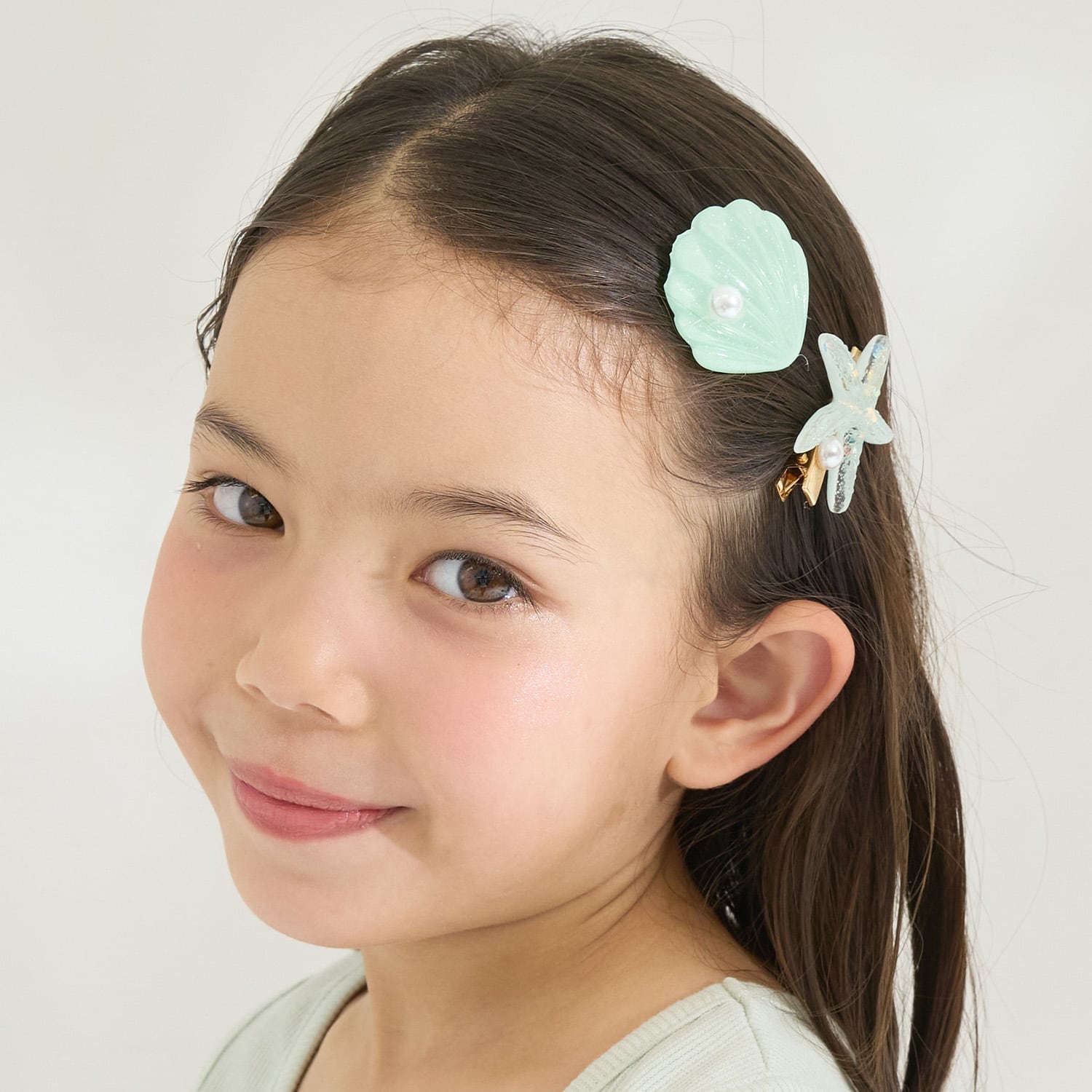 イミテーションパール付きシェルヘアクリップ(2コセット)