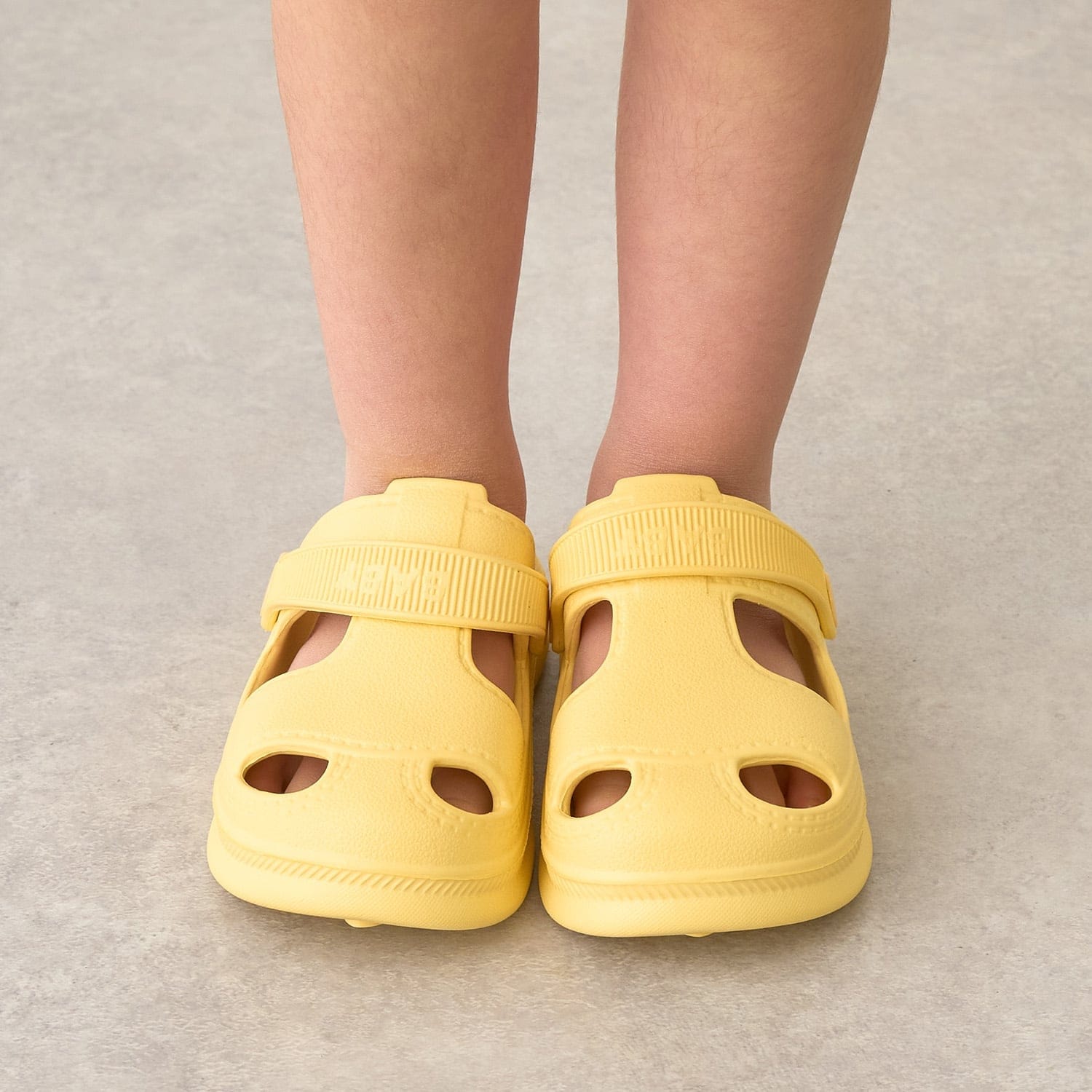 【フロントカバーで安心】EVAサンダル