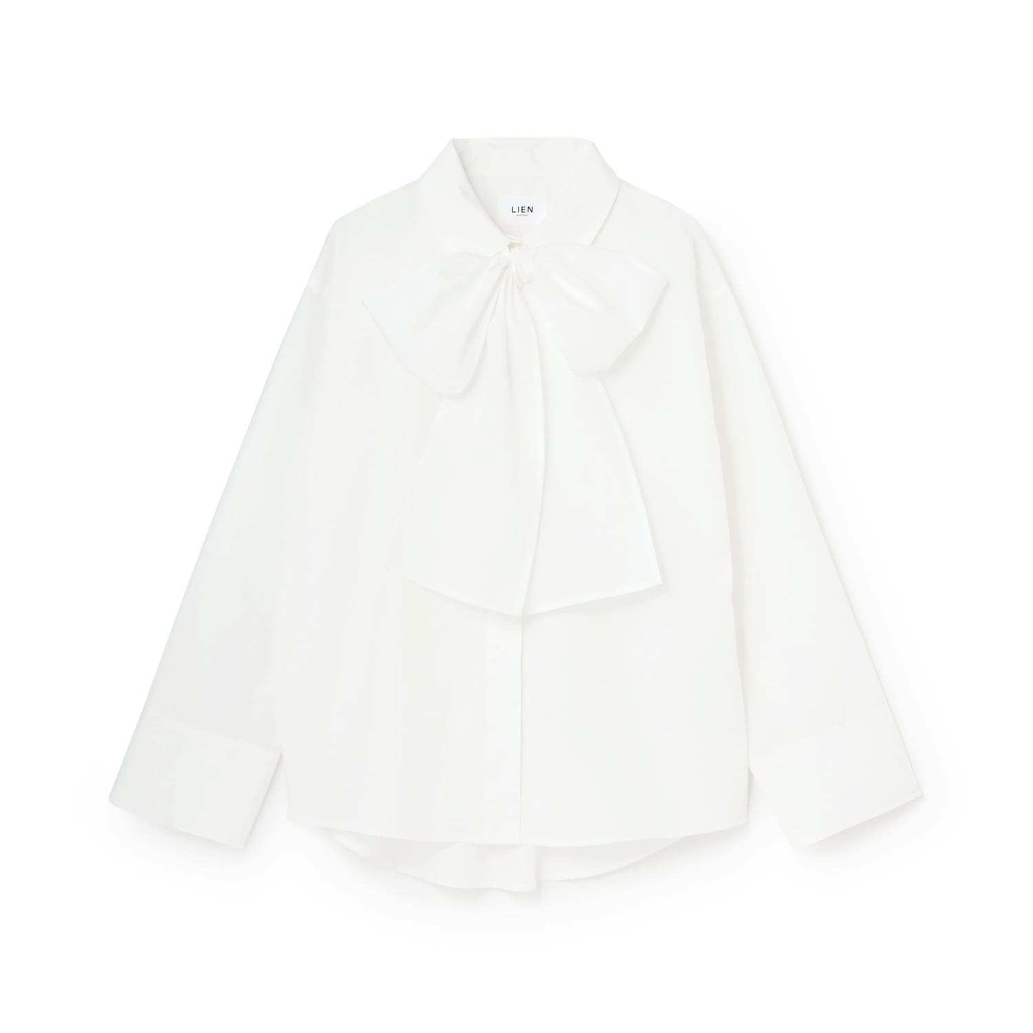 タイつきブラウス