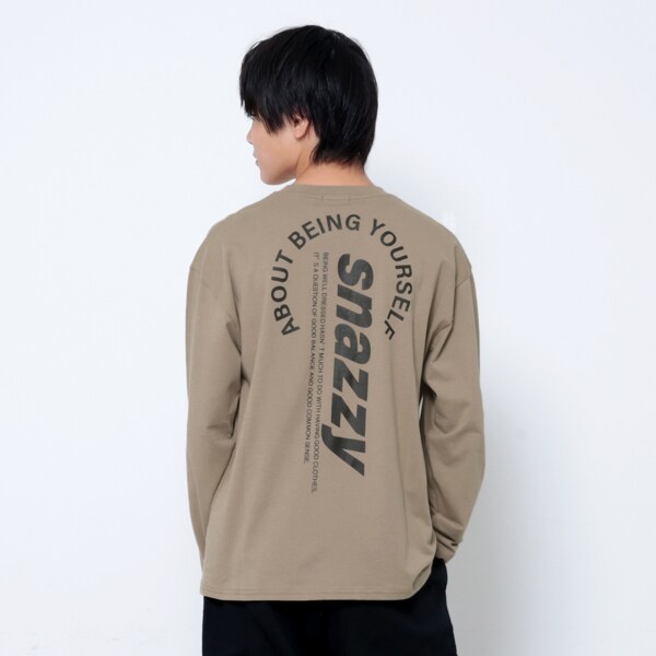 【プチプラ】バック縦ロゴ長袖Tシャツ