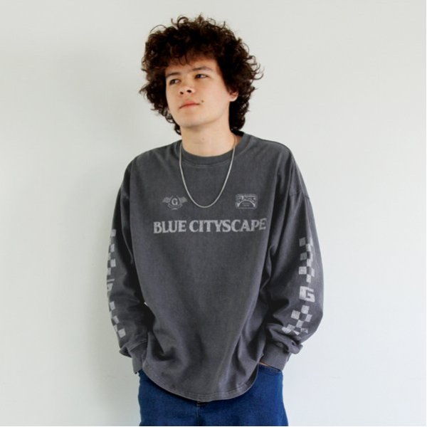 ピグメント・袖ロゴプリント長袖Tシャツ