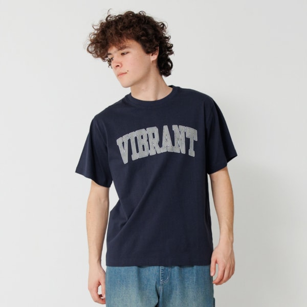 【プチプラ】フロントアーチロゴ半袖Tシャツ
