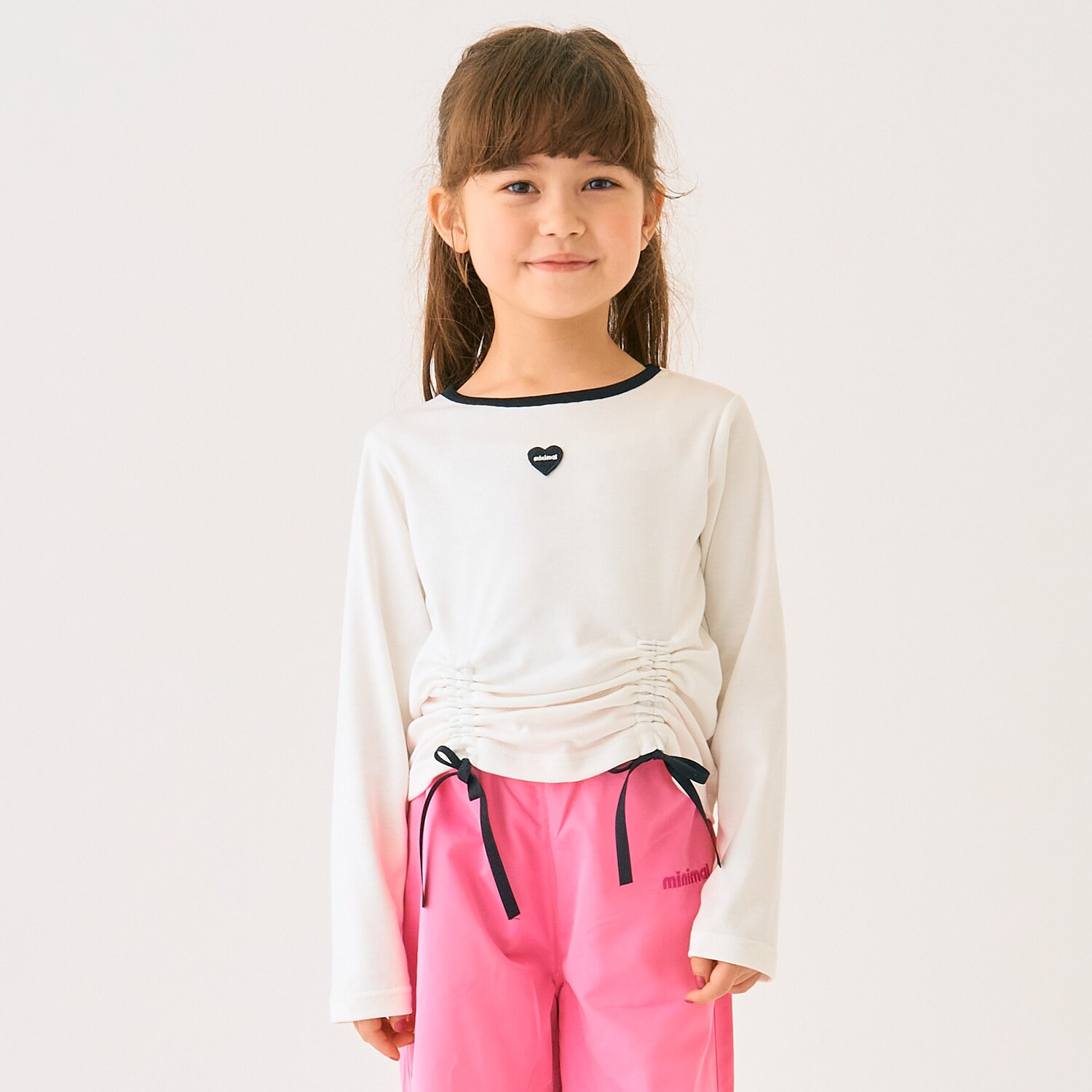 【ストロベリーキャンドル】Lija ホワイト 長袖 Tシャツ M ARCHIVER tシャツ 「69」「it」ミドルウェイト クルーネック刺繍