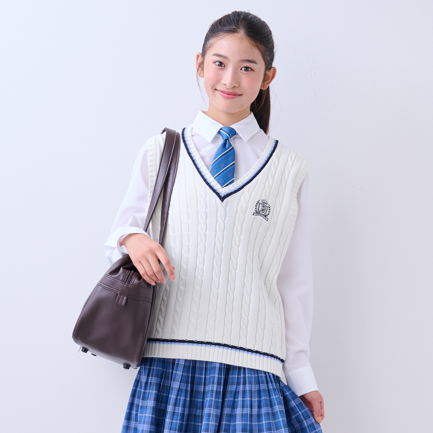 【卒服】Vネックラインベスト