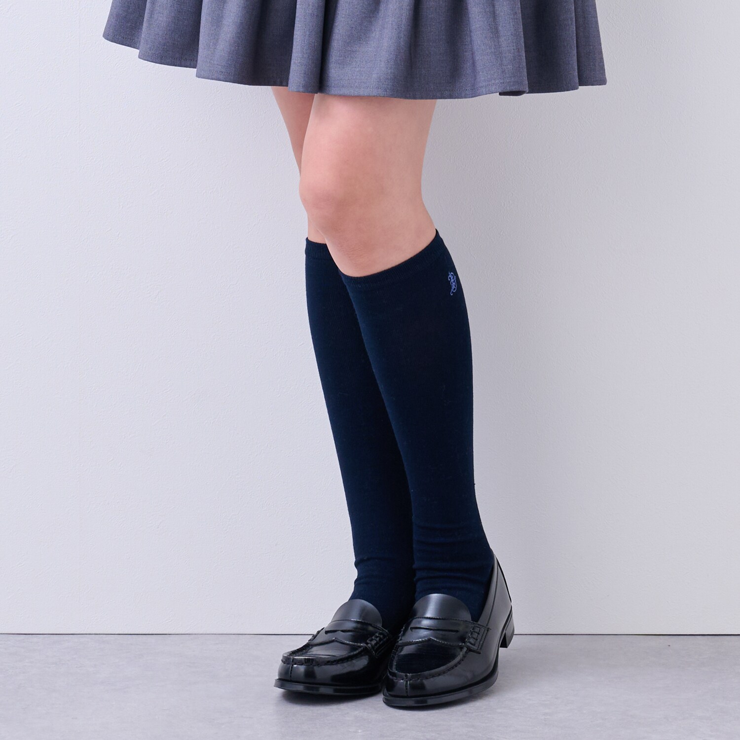 【卒服】ワンポイント刺しゅうハイソックス