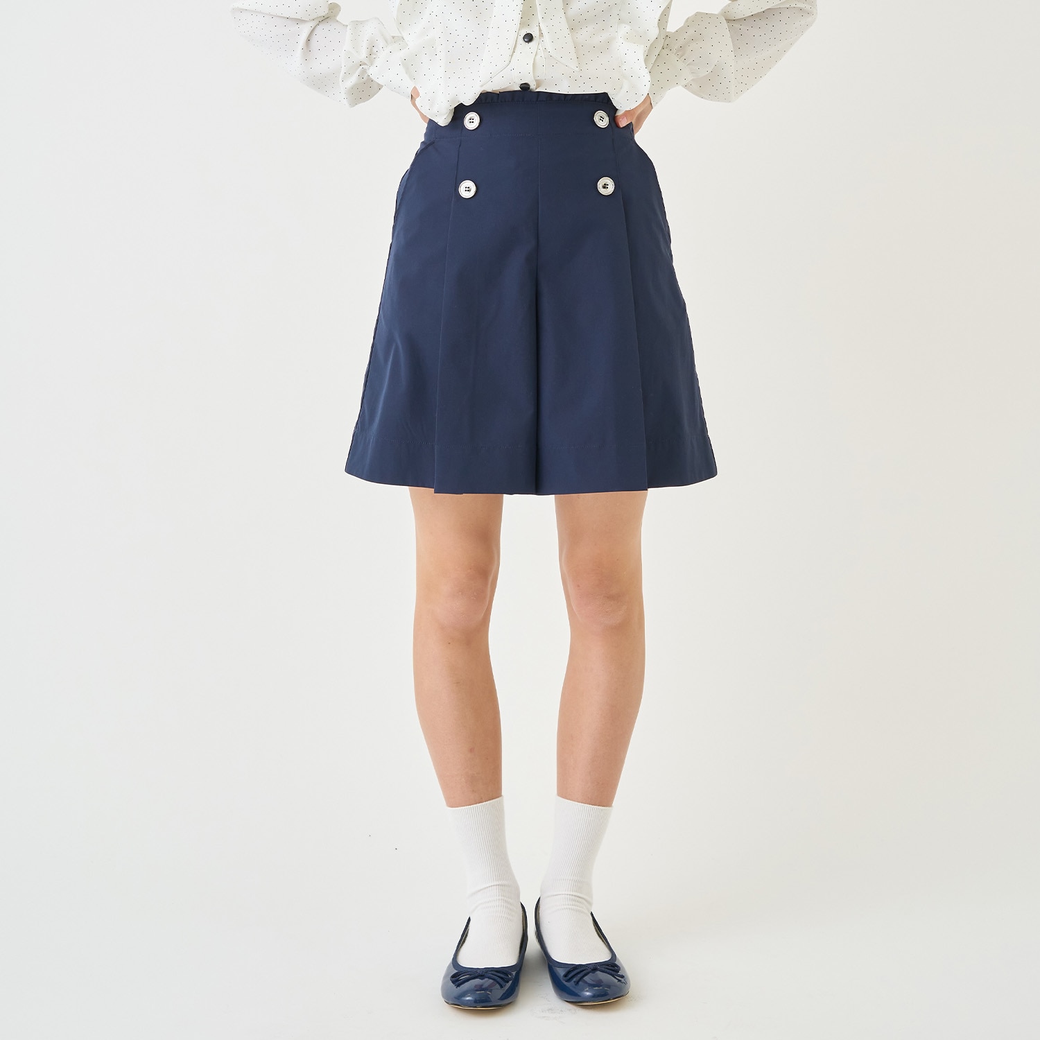 ボタンタックキュロット