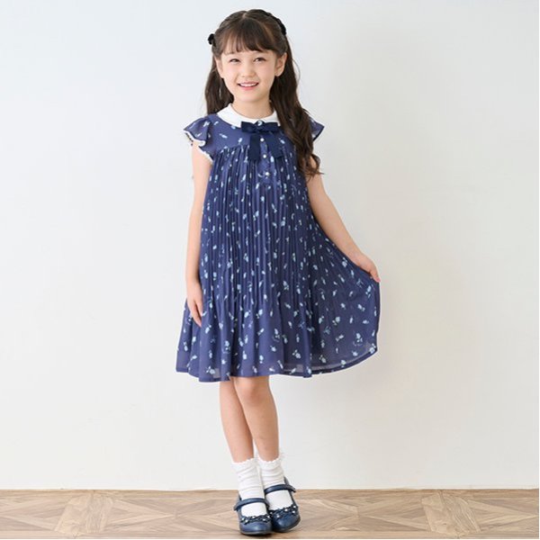ローズつぼみ柄 衿付プリーツワンピース(110cm ピンク): キッズ