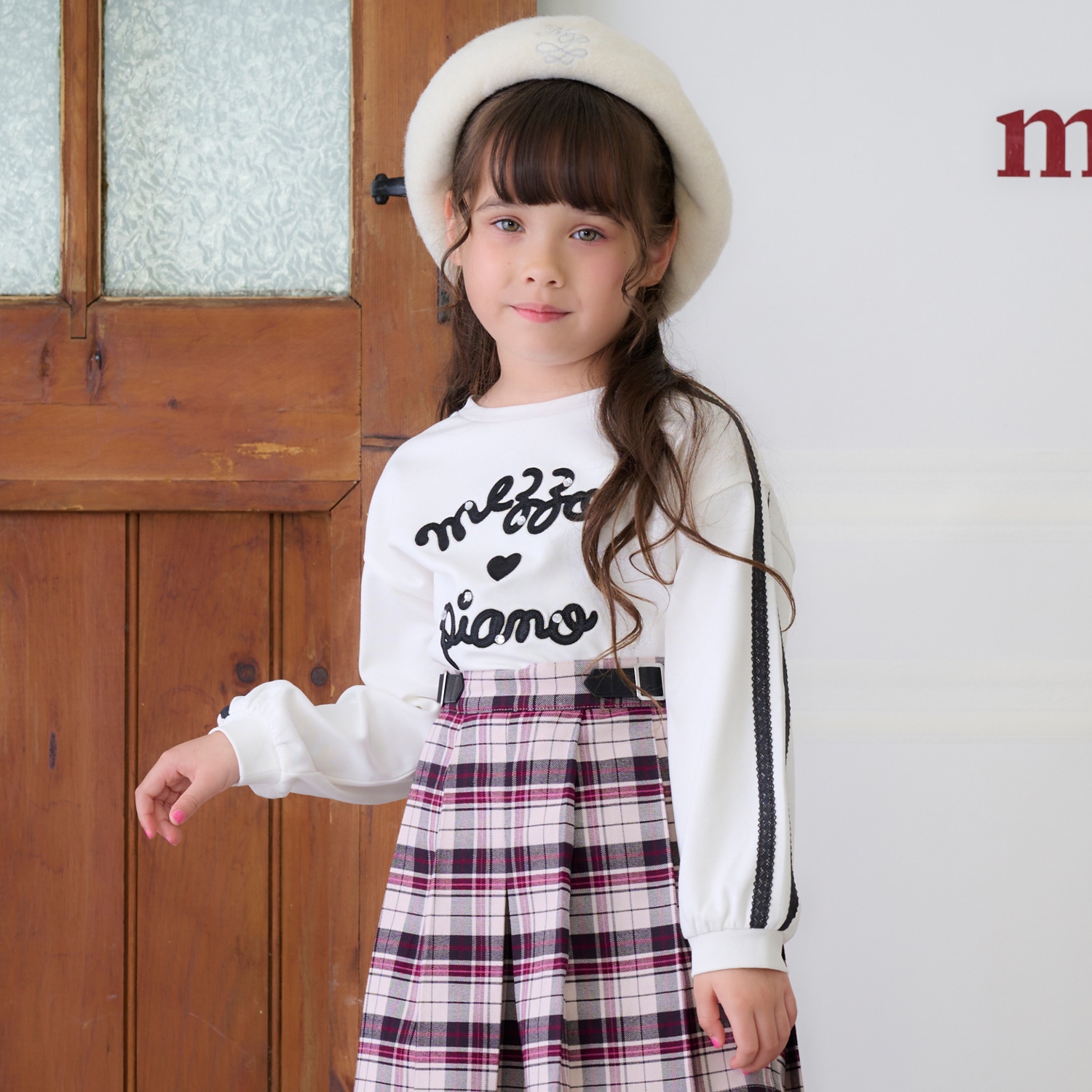 袖ラインレースロゴ　長袖Tシャツ