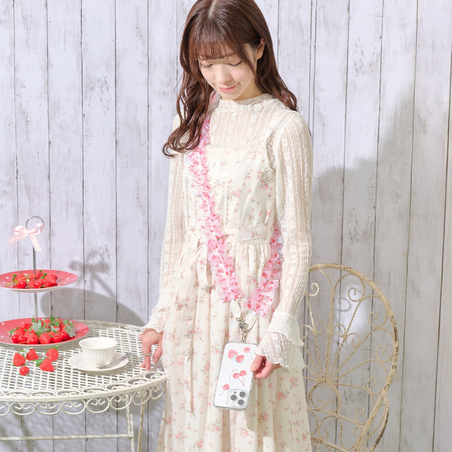 チェリーベリー柄 フリルショルダーストラップ