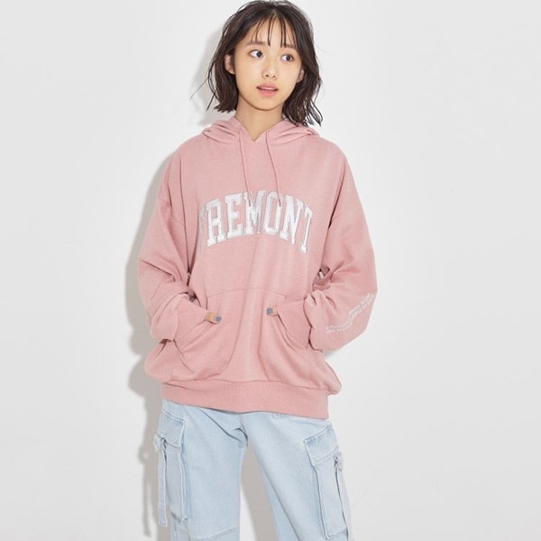 サテンアップリケロゴフーディ