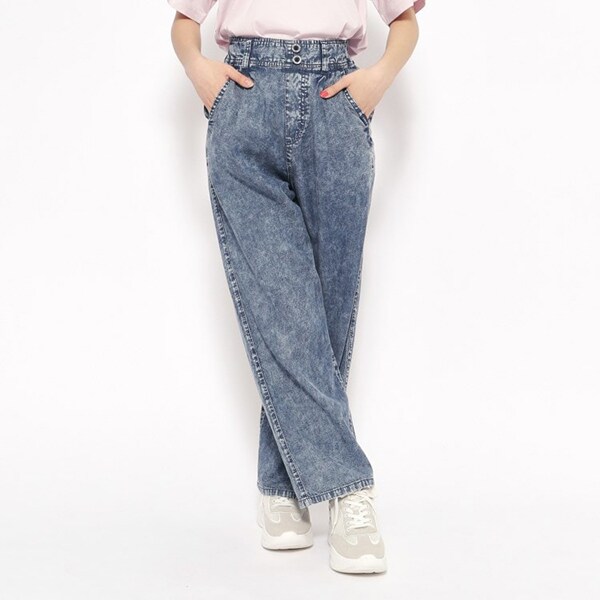 さらっと軽いワイドパンツ