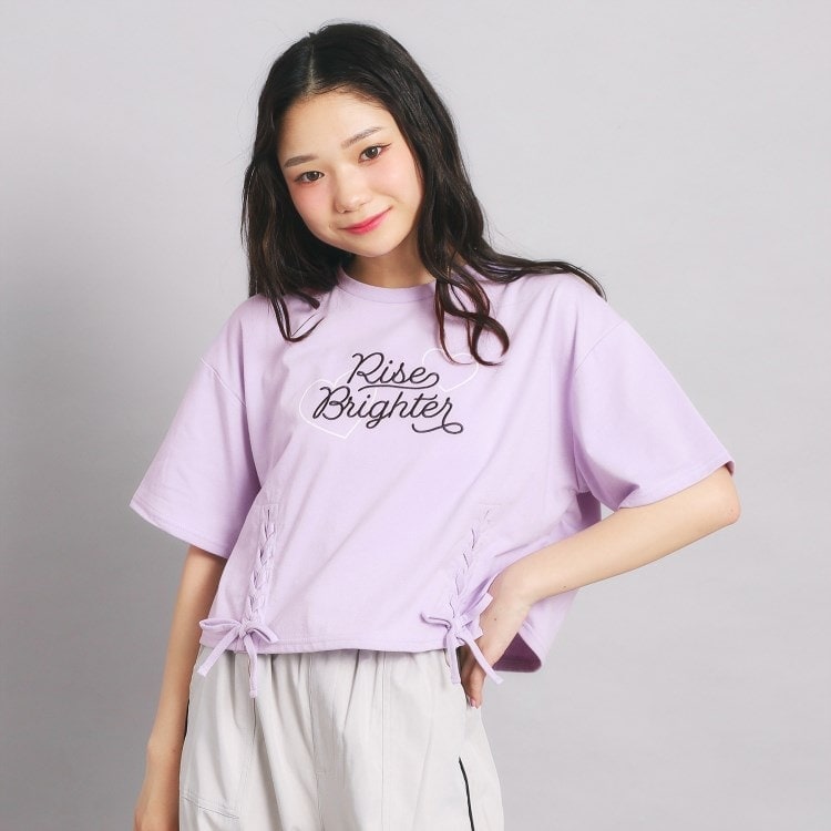レースアップTシャツ