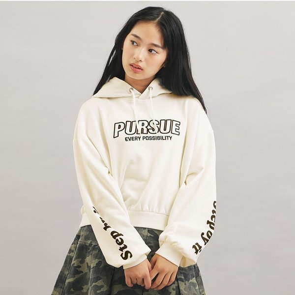 袖ロゴプリント短丈パーカー