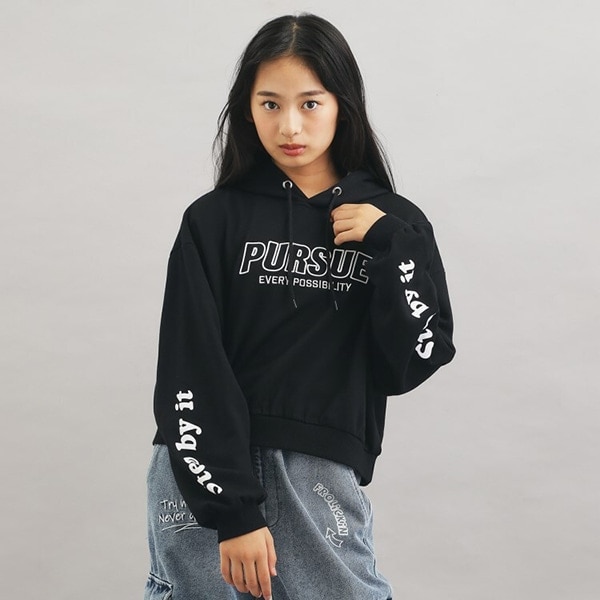 袖ロゴプリント短丈パーカー