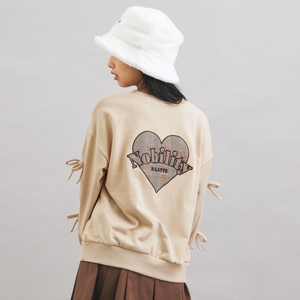 袖リボンハートアップリケプルオーバー
