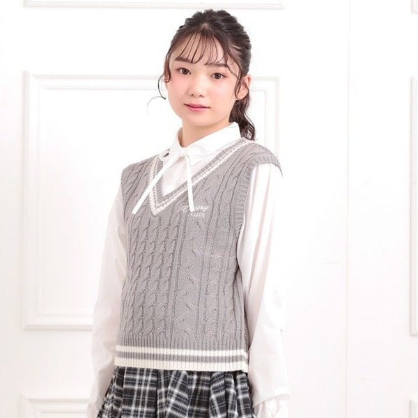 ニットベストレイヤード長袖シャツ