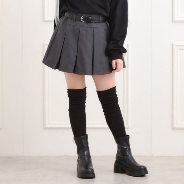 ベルト付きプリーツスカート