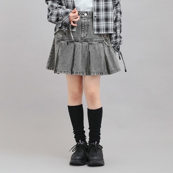 チェーン付きプリーツスカート