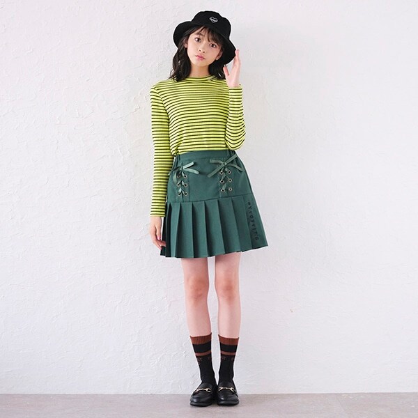 レースアップスカパン