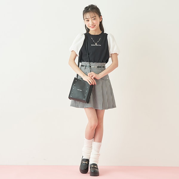 フラップつき後ろプリーツスカパン