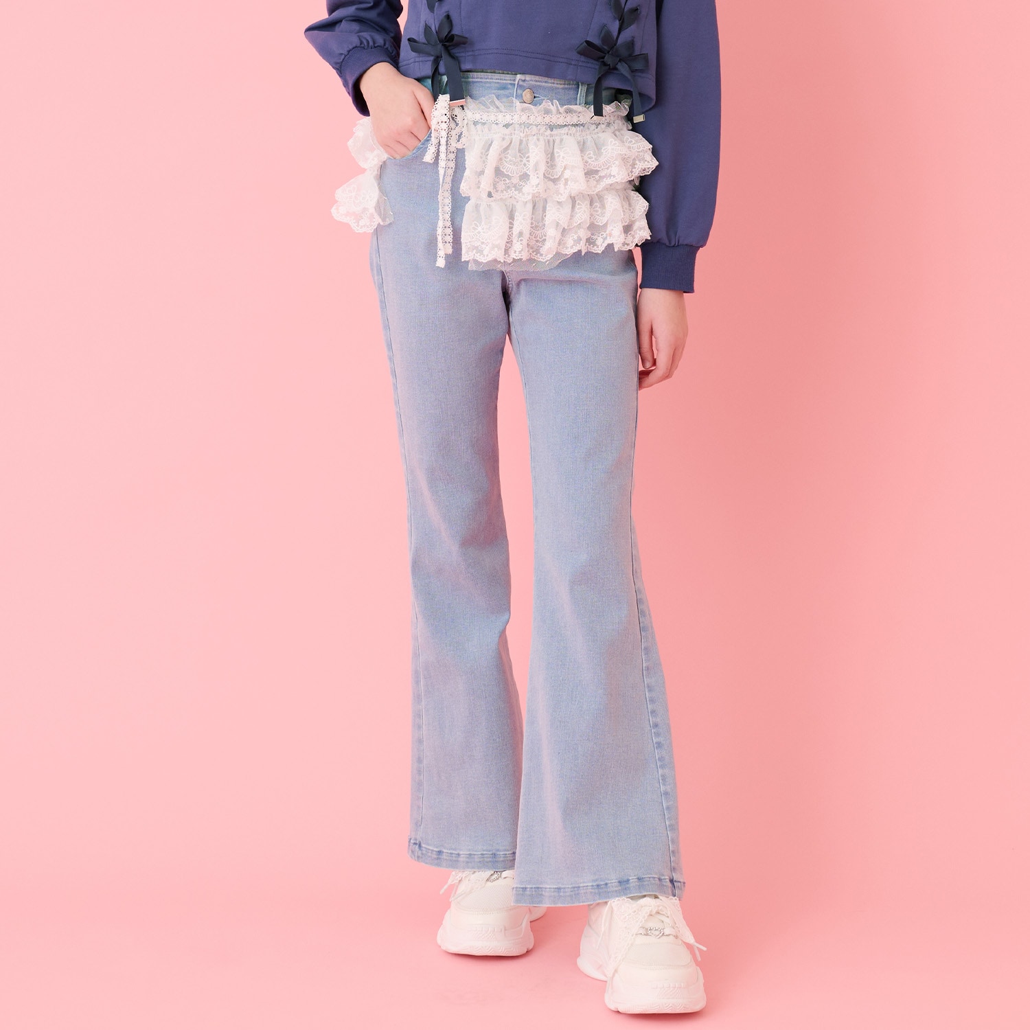 レースペプラムつき美脚フレアデニム