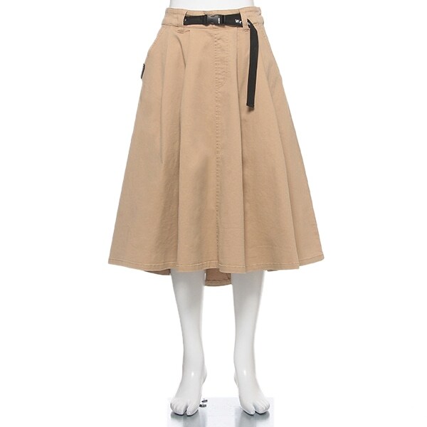 ガチャベルトロングスカート