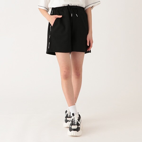 ラインショートパンツ