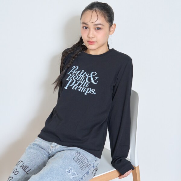 ロゴ刺しゅう長袖Tシャツ