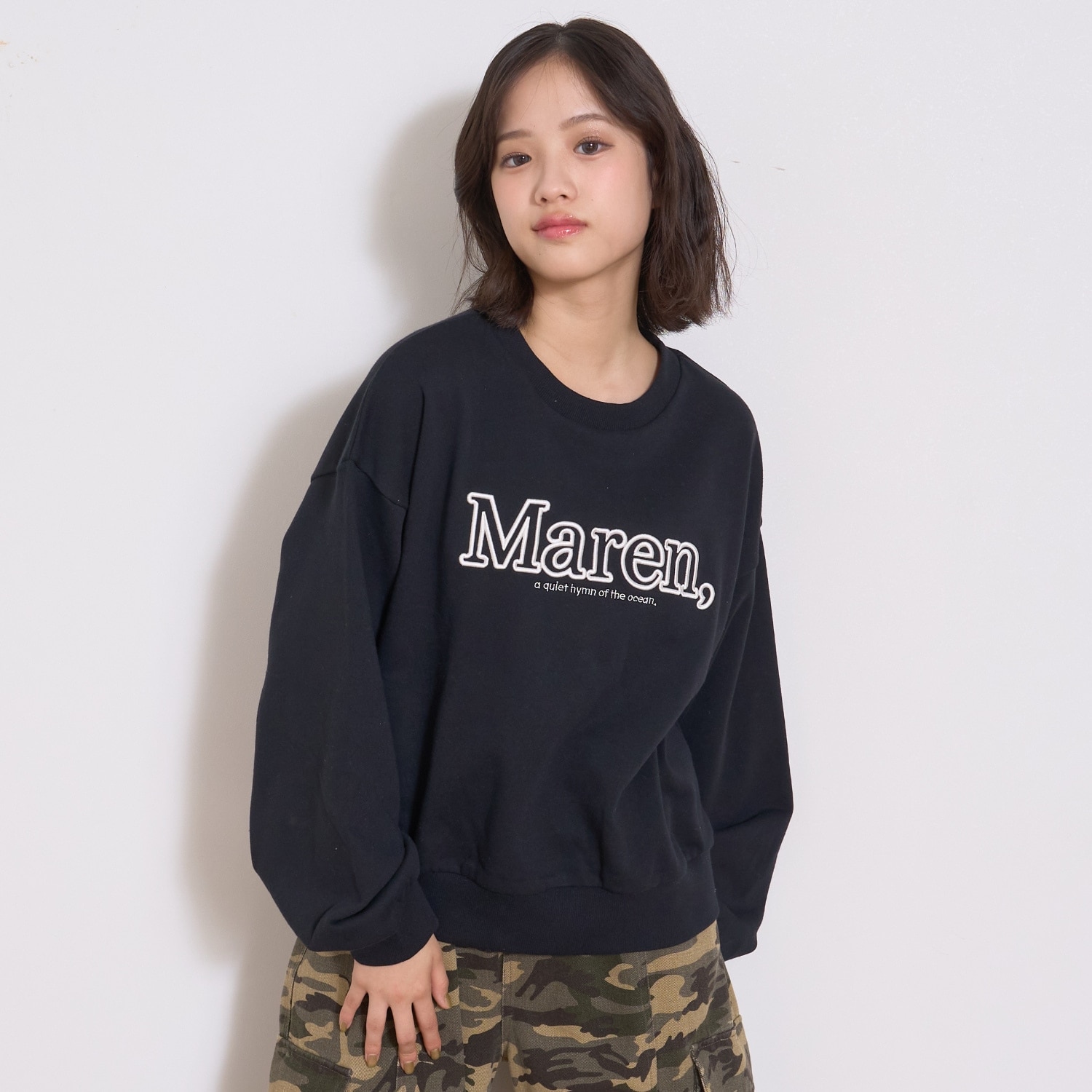 立体ロゴ刺しゅうベーシックトレーナー