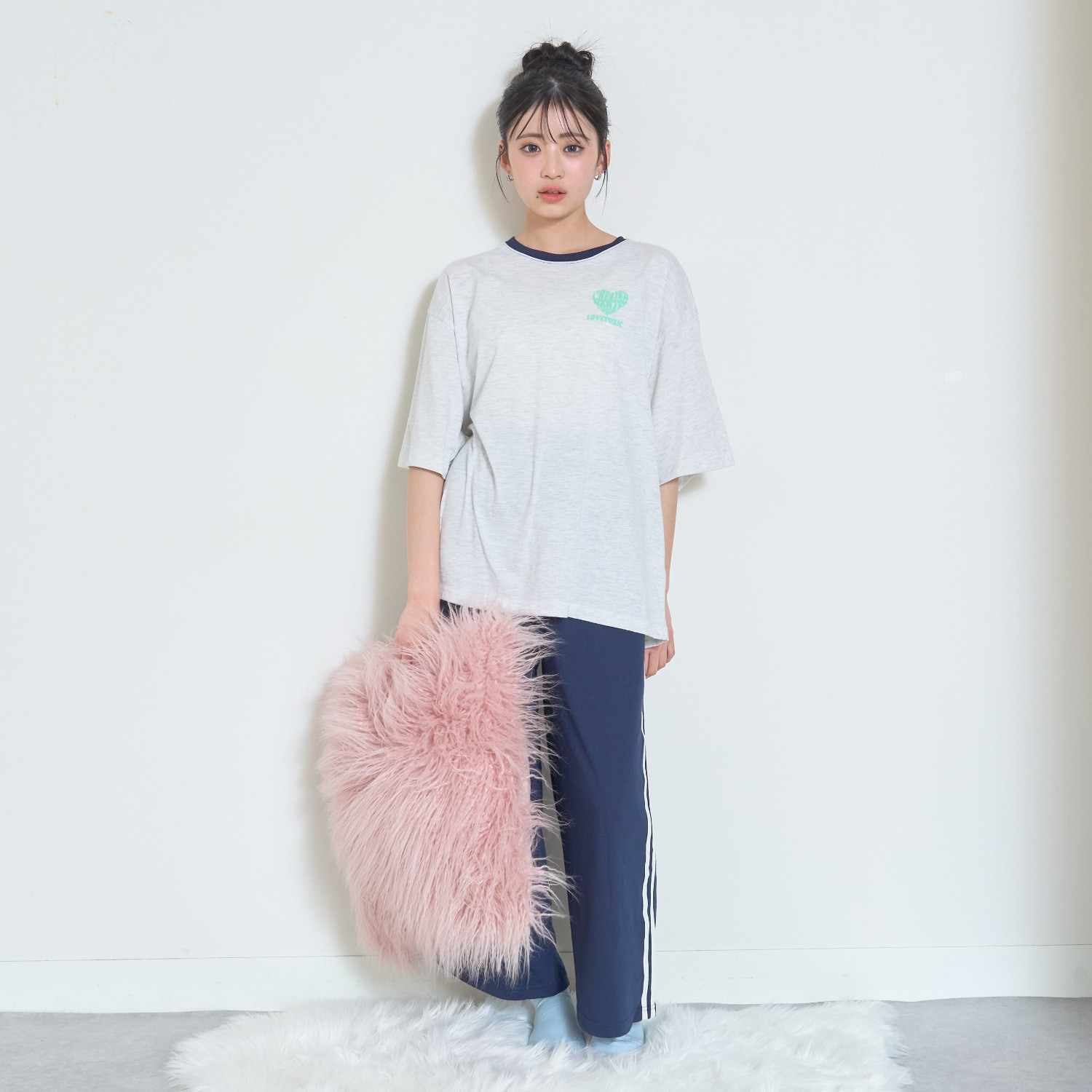 【ルームウェア/パジャマ】半袖ハートバックプリントTシャツ＆ラインロングパンツセット