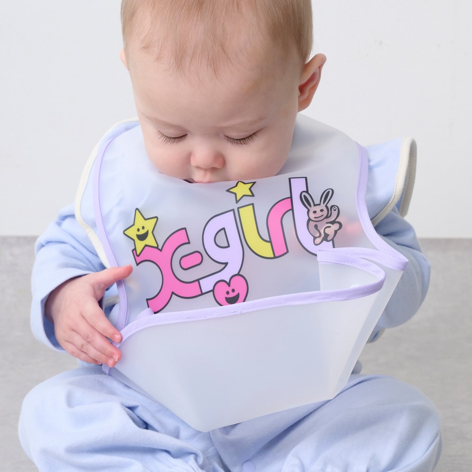 ロゴ＆キャラクターお食事スタイ