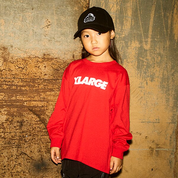 ベーシックロゴ長袖Tシャツ